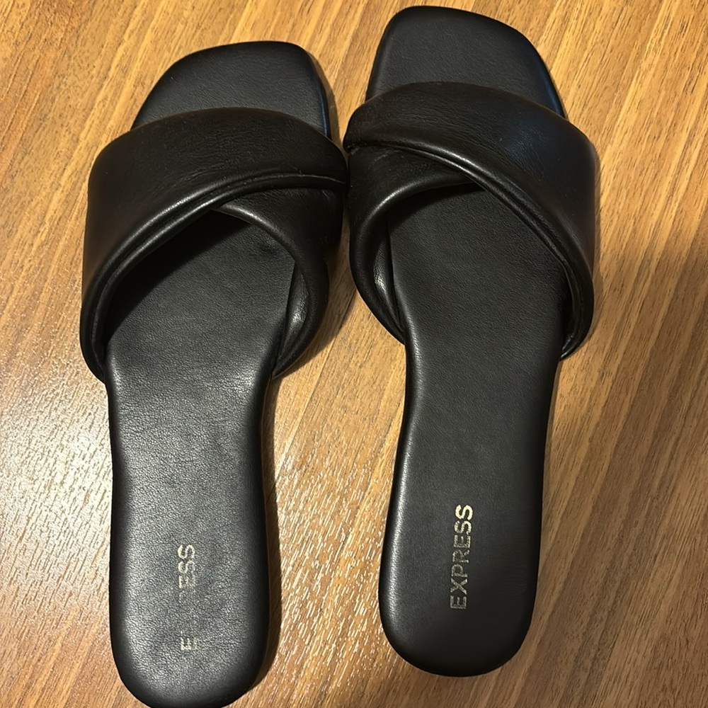 Express Black Sandals - Picture 2 of 4